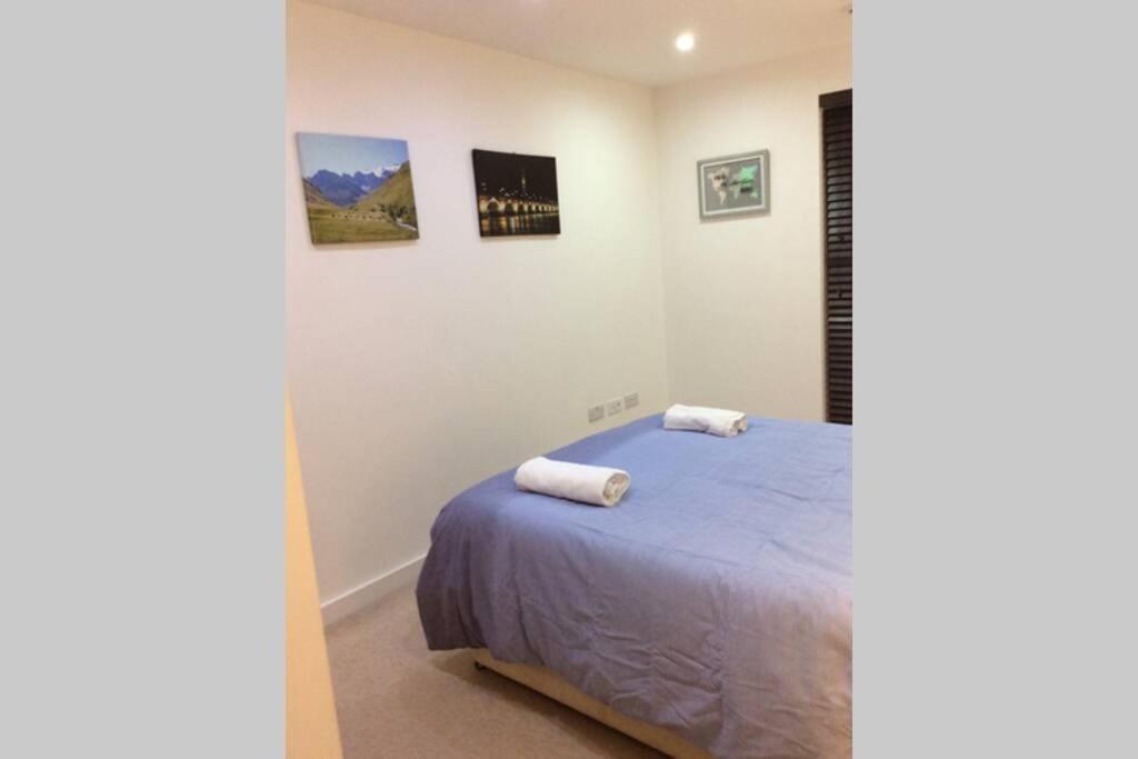 Max'Em Lexington Luxury Apartment 슬라우 외부 사진