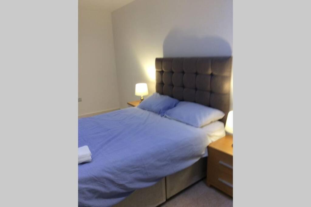 Max'Em Lexington Luxury Apartment 슬라우 외부 사진